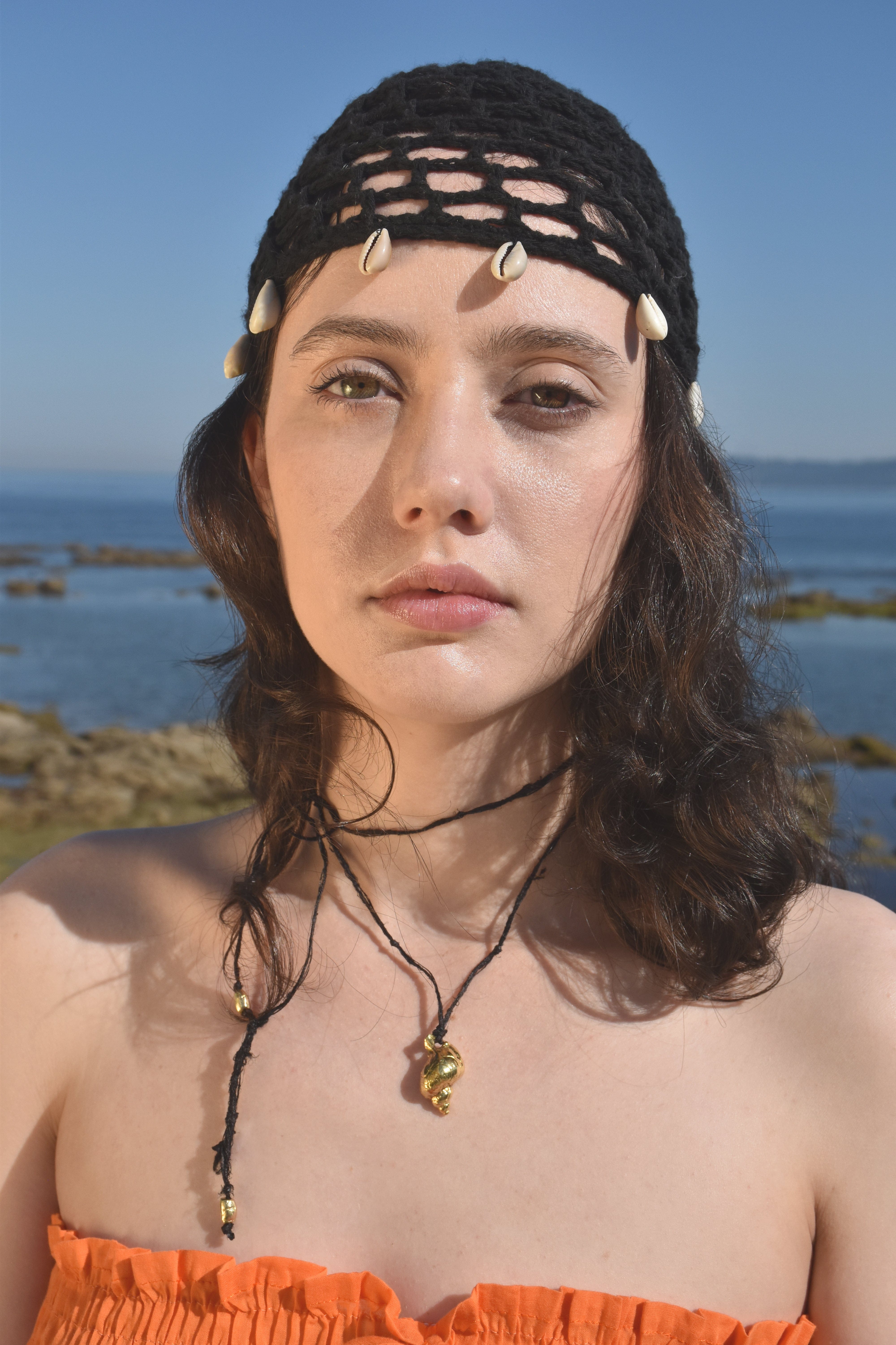 Shells Hat Black