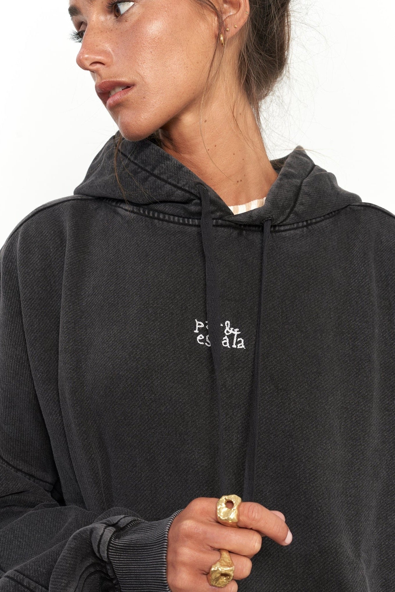 Par y escala Dark Grey Hoodie