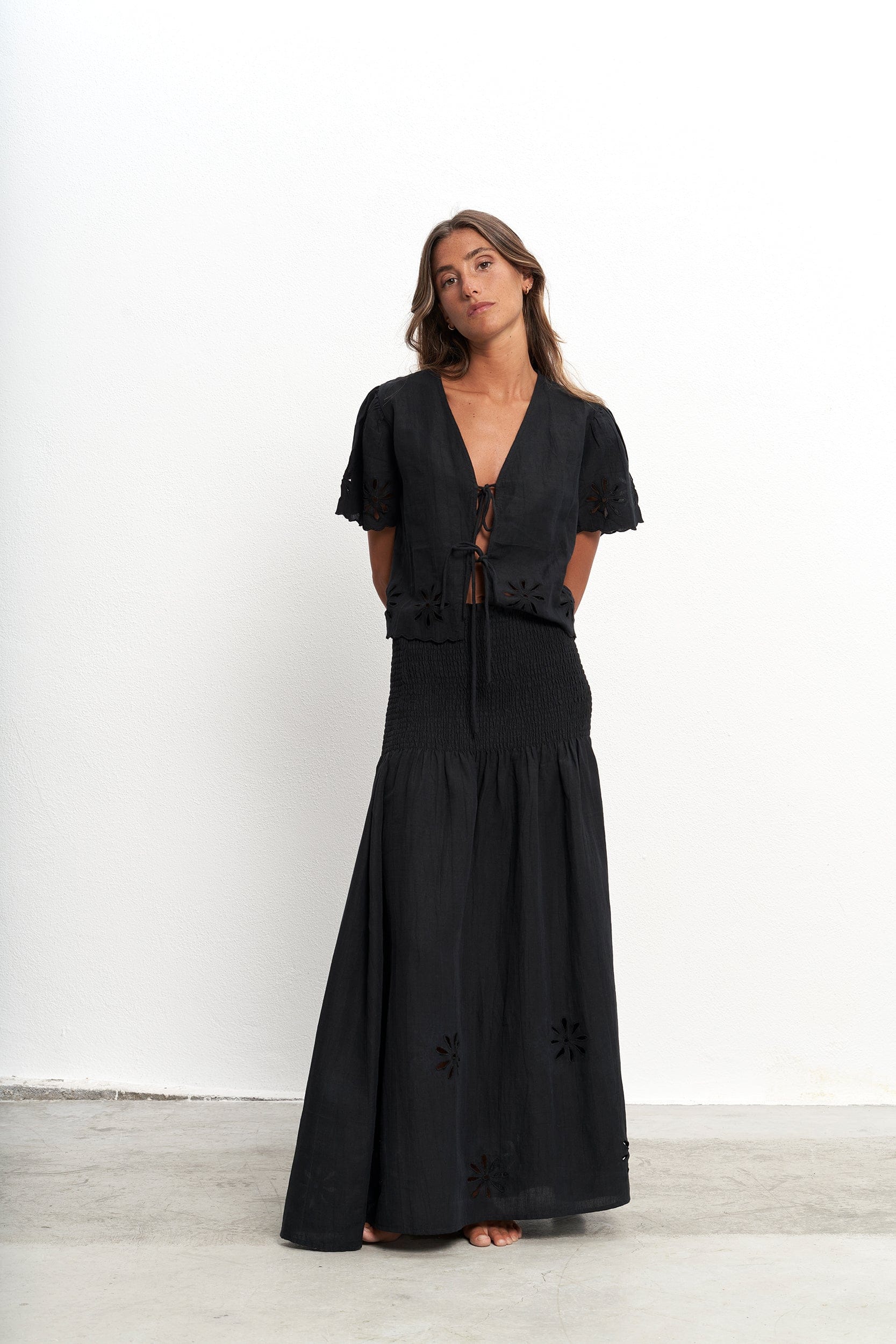 ALMA BLACK SHIRT
