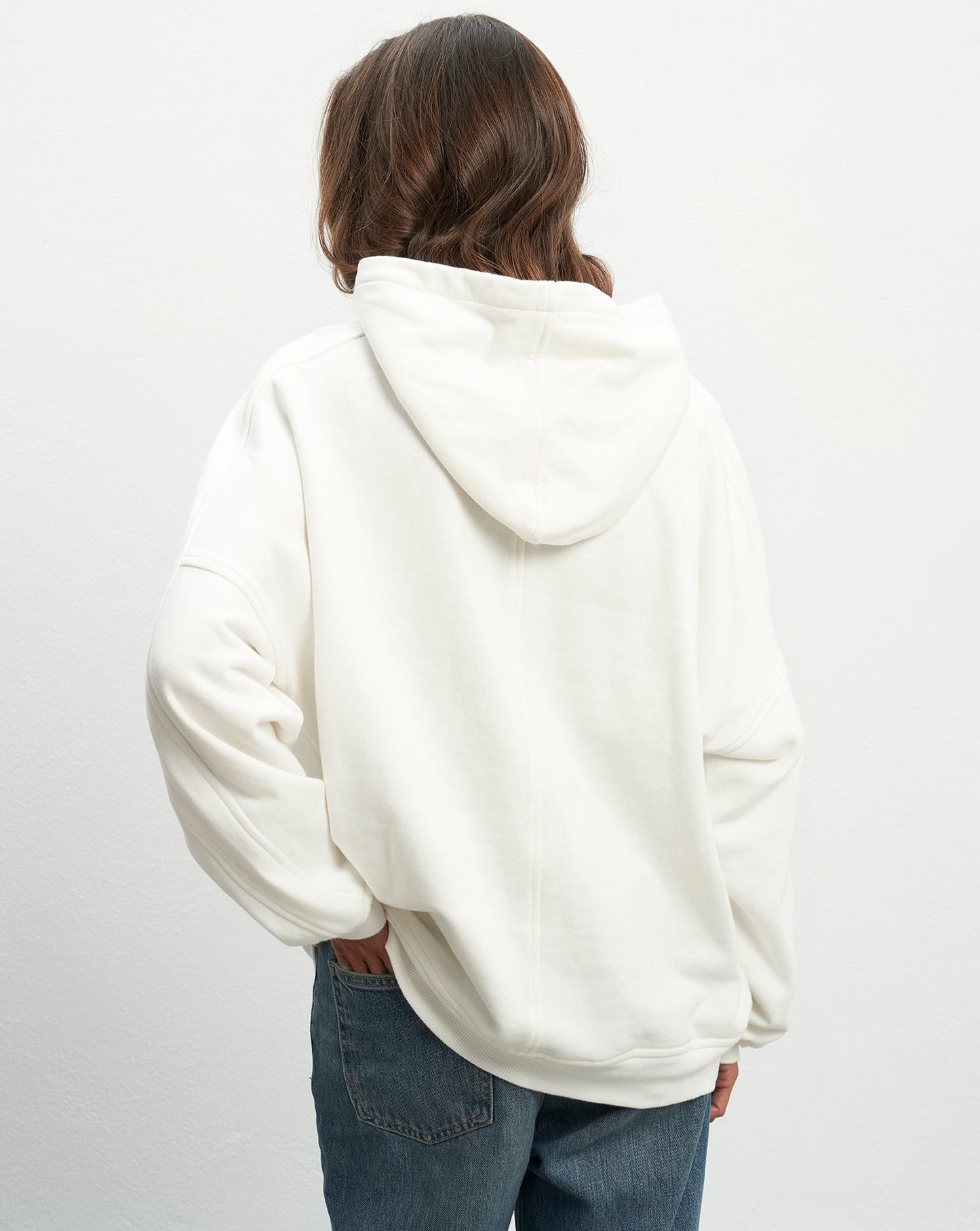 Par y escala white Hood