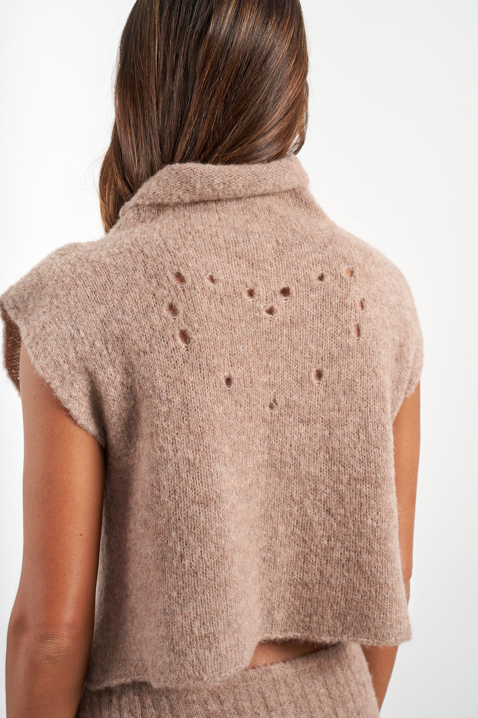 Indira Vest