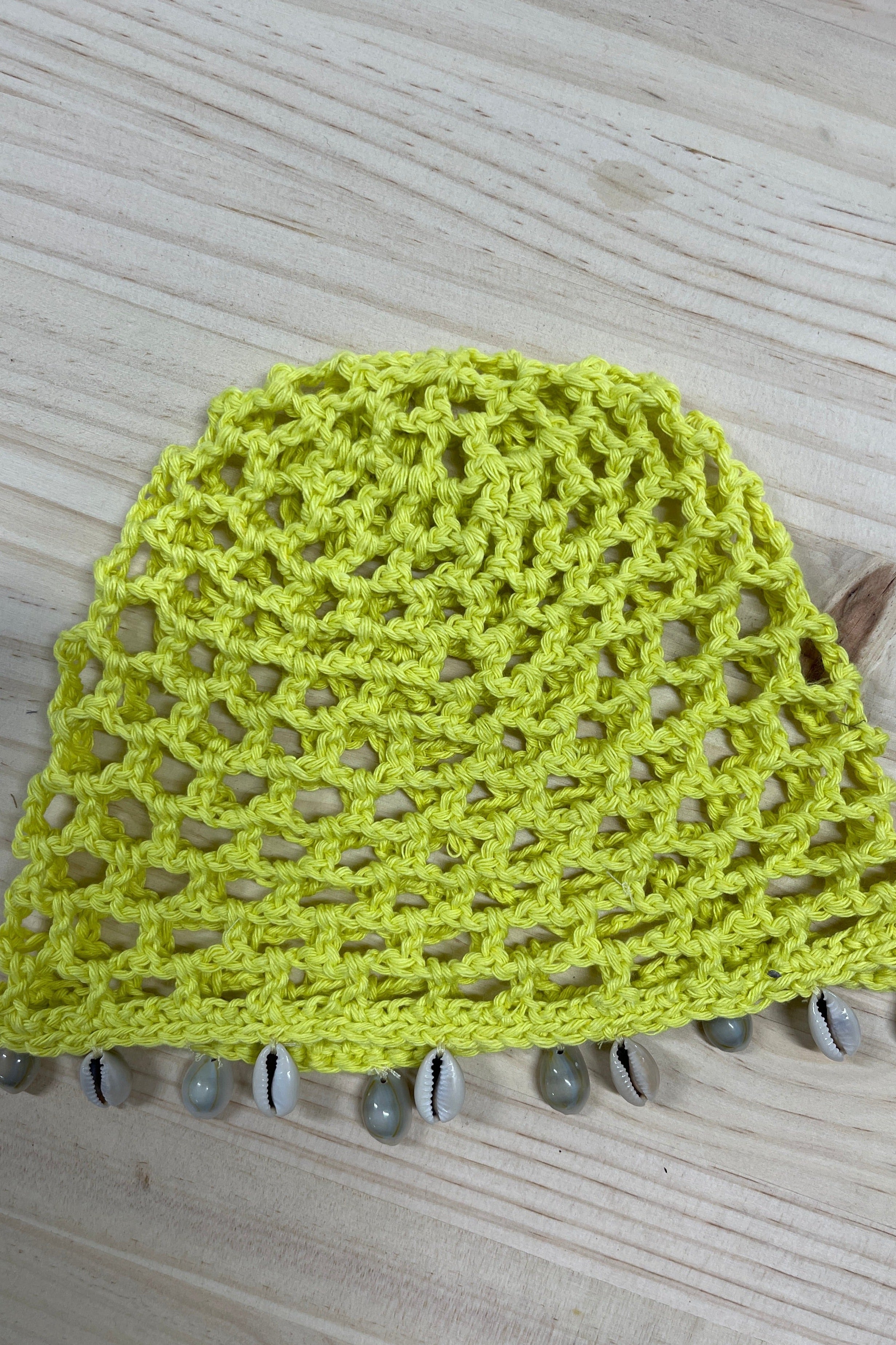 SHELLS HAT YELLOW